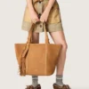 24/7-Tasche aus kamelfarbenem Wildleder mit Fransen