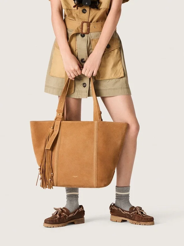 24/7-Tasche aus kamelfarbenem Wildleder mit Fransen