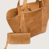 24/7-Tasche aus kamelfarbenem Wildleder mit Fransen