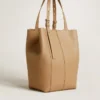 24/7-Tasche North South aus cappuccinofarbenem Leder mit verstellbaren Trägern