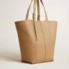 24/7-Tasche North South aus cappuccinofarbenem Leder mit verstellbaren Trägern