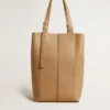 24/7-Tasche North South aus cappuccinofarbenem Leder mit verstellbaren Trägern