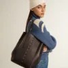 24/7-Tasche «North South» aus schwarzem Leder mit verstellbaren Trägern