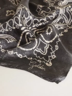 Anthrazitgrauer Schal mit Paisley-Print