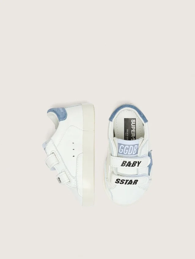 Baby Old School aus weissem Leder mit einem Stern aus denimblauem Wildleder