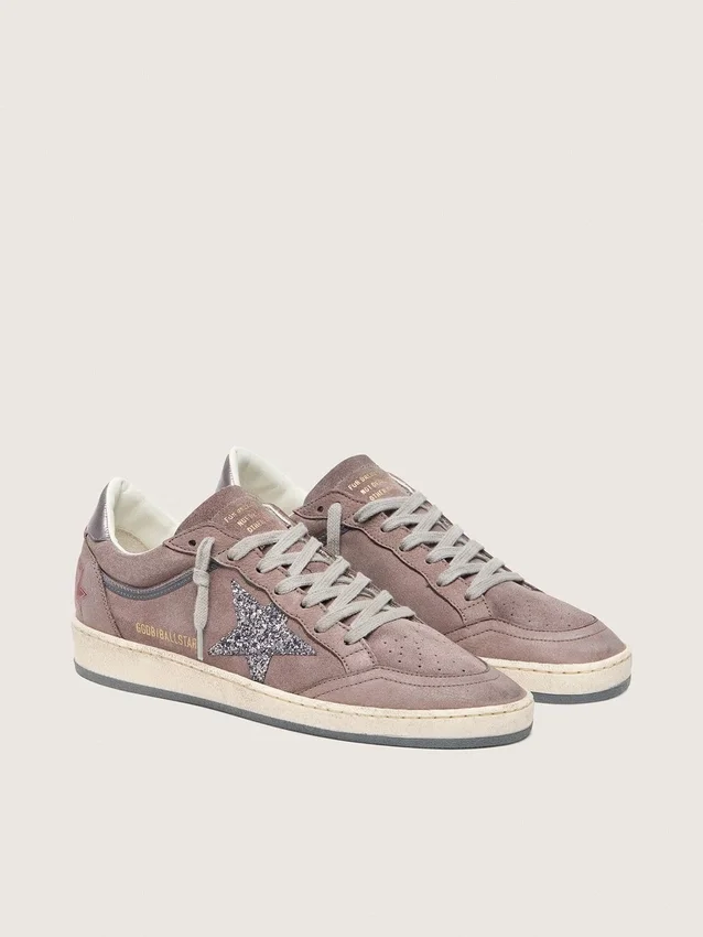 Ball Star für Damen aus lavendelfarbenem Wildleder mit silbernem Glitzerstern und Fersenlasche aus laminiertem Leder