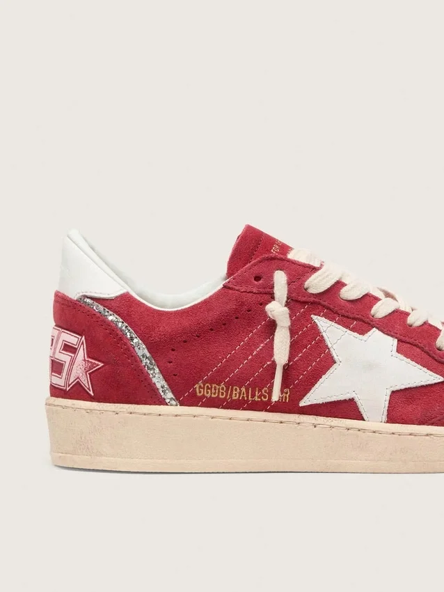 Ball Star für Damen aus rotem Wildleder mit weissem Lederstern und Fersenlasche