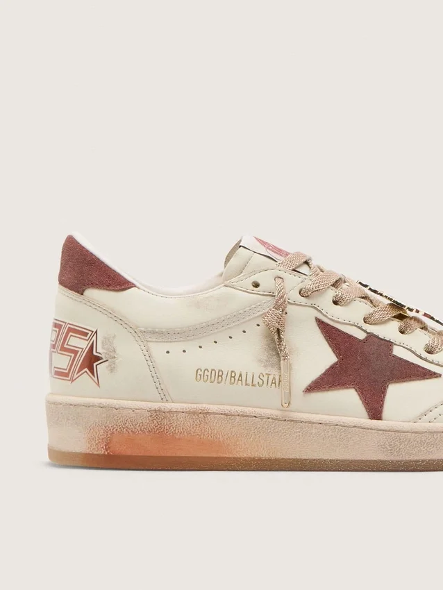 Ball Star für Damen aus weissem Leder mit rostfarbenem Lederstern und Fersenlasche