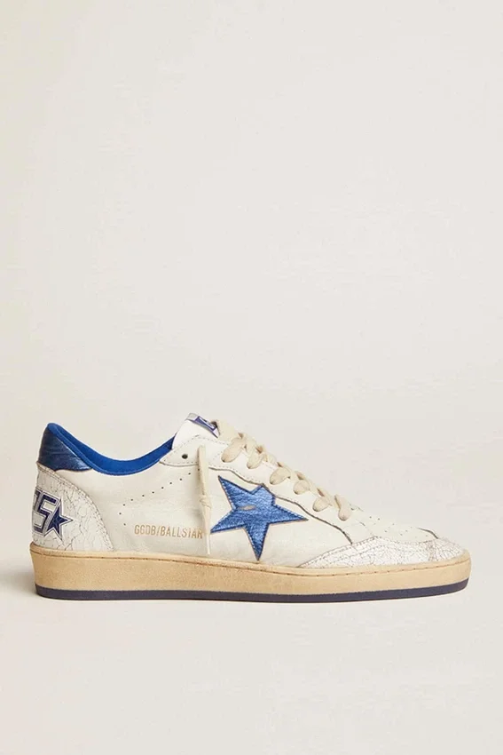 Ball Star für Damen aus weissem Nappa mit hellblauem Stern aus Metallic-Leder und Fersenlasche
