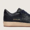 Ball Star für Herren aus marineblauem Leder mit ton-in-ton-Lederstern