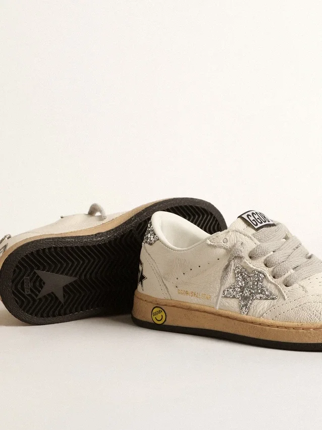 Ball Star Junior aus Nappa mit silbernem Glitzerstern und Fersenlasche