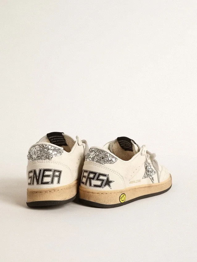 Ball Star Junior aus Nappa mit silbernem Glitzerstern und Fersenlasche