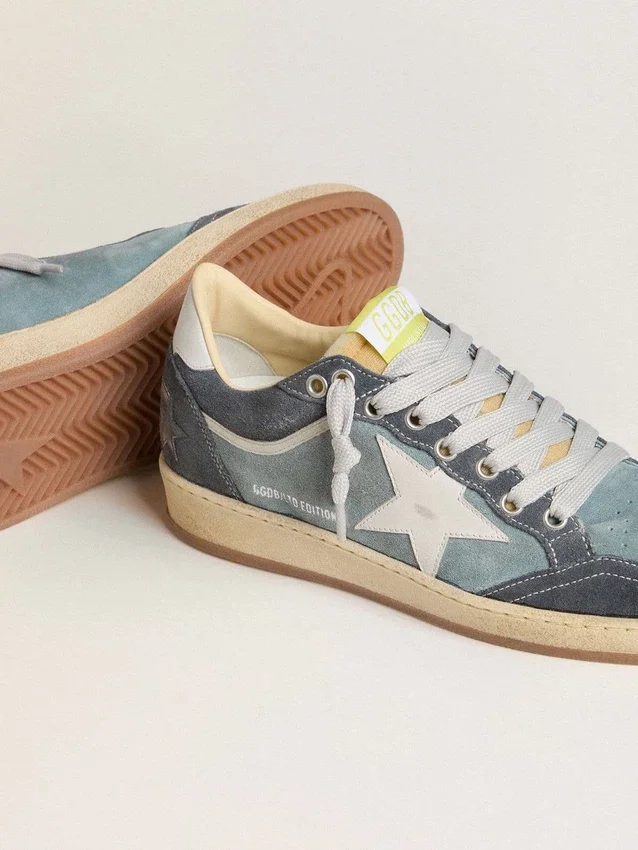 Ball Star LTD für Damen aus hellblauem Wildleder mit milchweissem Lederstern und Fersenlasche