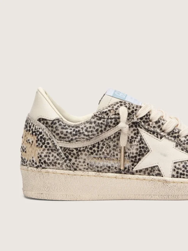 Ball Star LTD für Damen aus Leoparden-Ponyfell mit cremefarbenem Lederstern