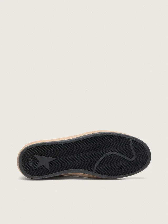 Ball Star LTD für Damen aus weissem Nappaleder mit schwarzem Lederstern und Fersenlasche