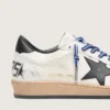 Ball Star LTD für Damen aus weissem Nappaleder mit schwarzem Lederstern und Fersenlasche