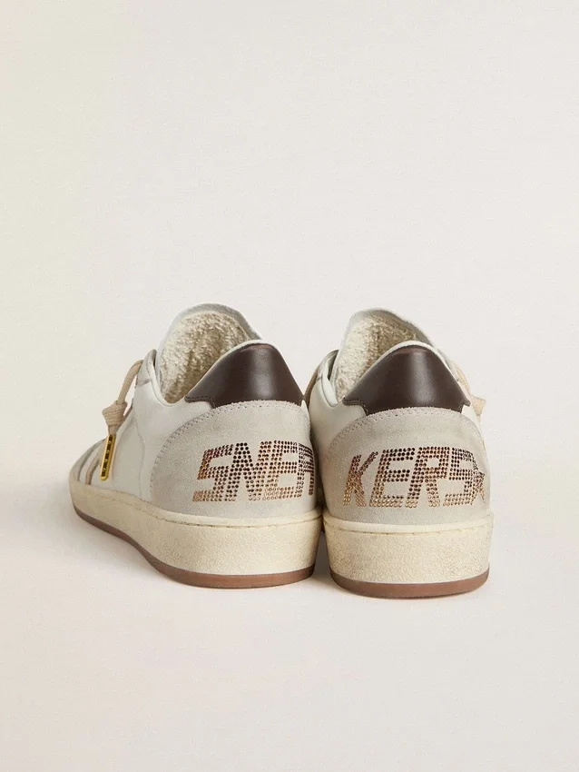 Ball Star LTD für Damen mit beigem Stern und schwarzer Fersenlasche