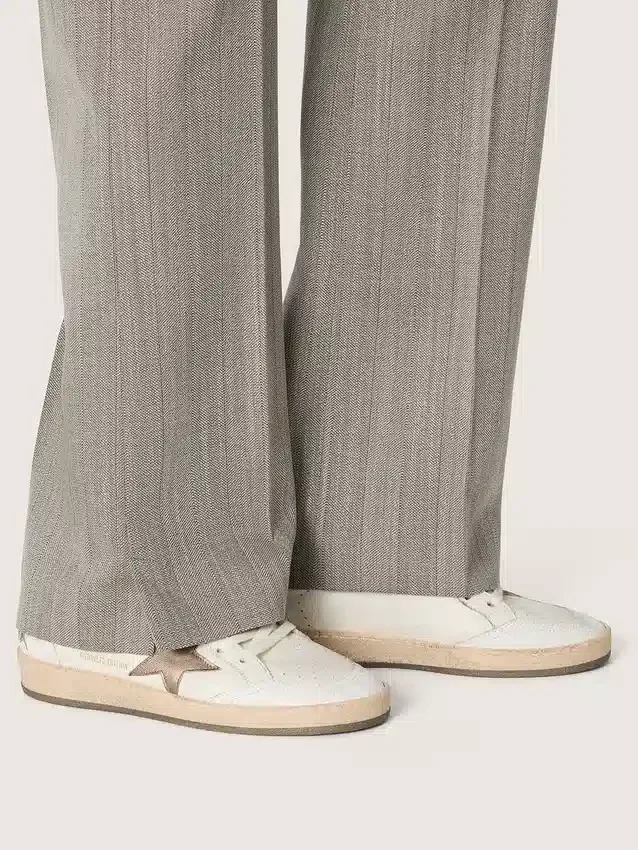 Ball Star Wishes für Damen aus weissem Leder mit einem Stern aus metallisch-bronzefarbigem Leder
