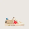 Ball Star Young aus beigem Wildleder mit rotem Stern und hellblauer Fersenlasche