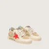 Ball Star Young aus beigem Wildleder mit rotem Stern und hellblauer Fersenlasche