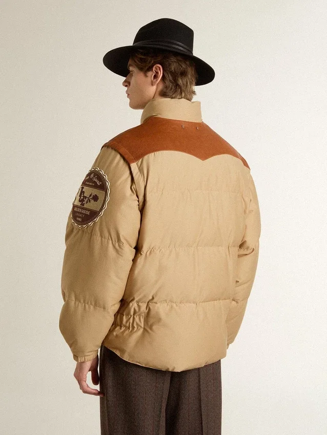 Beige Bomberjacke mit Leder- und Aufnähdetails