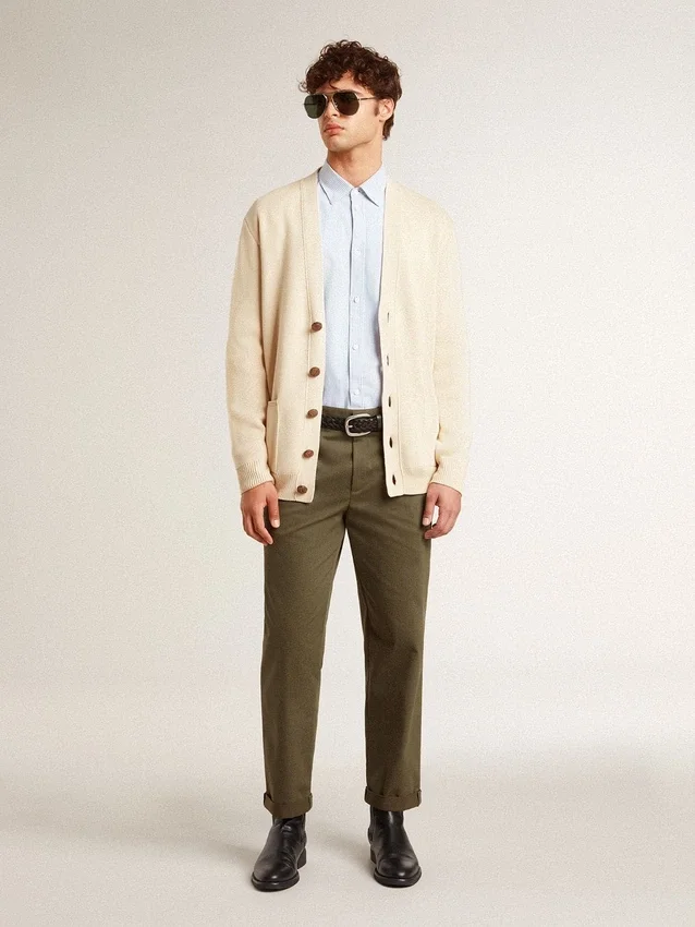 Beige Herren-Strickjacke mit «Golden»-Schriftzug auf der Rückseite