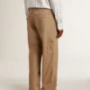 Beige Herrenhose mit Aufnähern