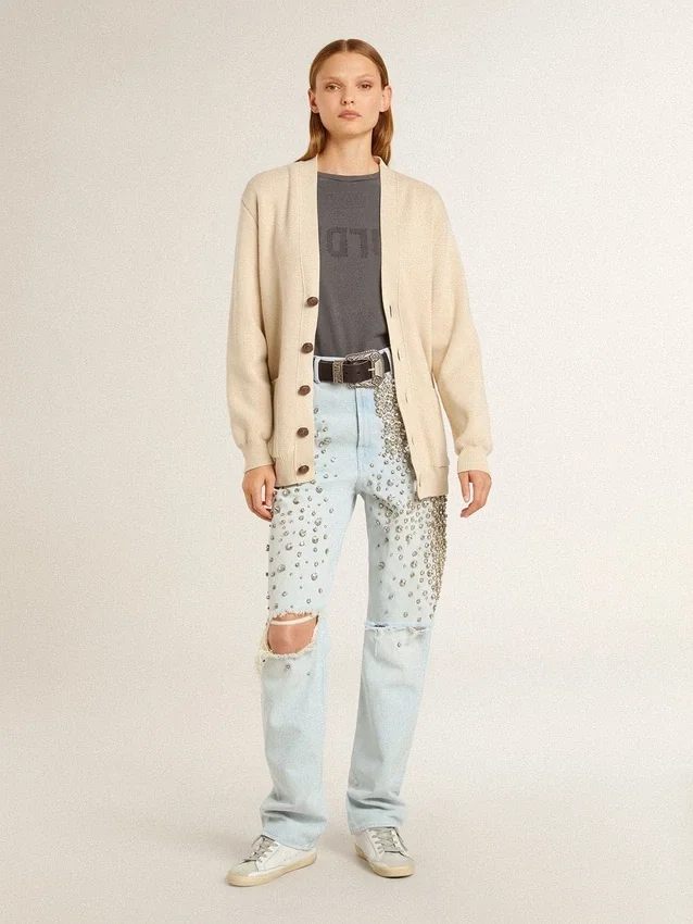 Beigefarbene Damen-Strickjacke mit «Golden»-Schriftzug auf dem Rücken