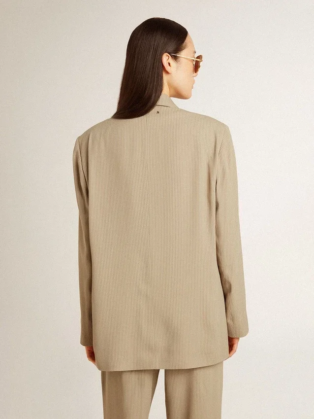 Beigefarbene, einfarbige Damenjacke mit Nadelstreifen und Oversize-Passform