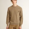 Beiger Herrenpullover mit gesticktem Logo