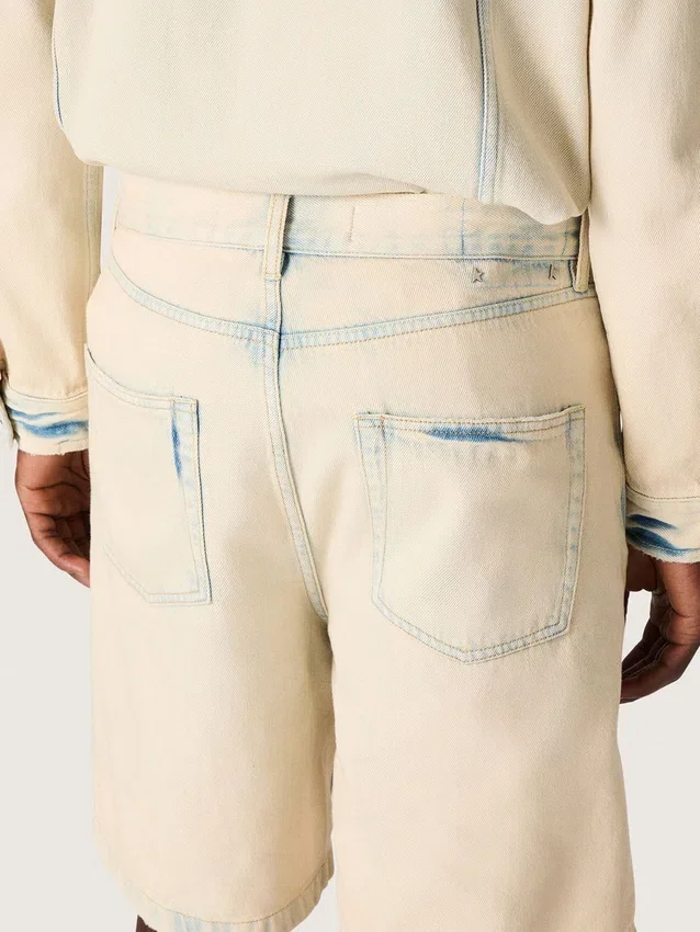 Bermudashorts für Herren aus hellem, sandfarbenem Denim