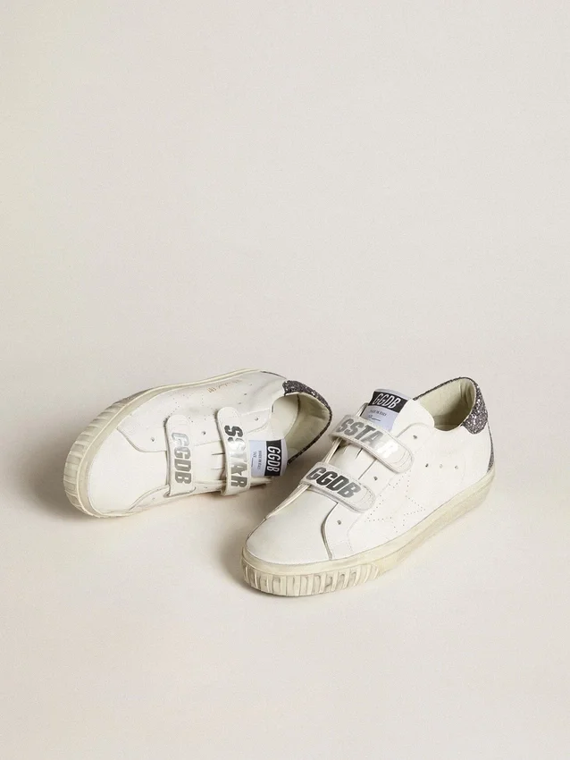 Bio-basierte Old-School-Sneaker mit perforiertem Stern und Glitzer-Fersenlasche