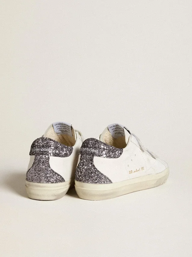 Bio-basierte Old-School-Sneaker mit perforiertem Stern und Glitzer-Fersenlasche