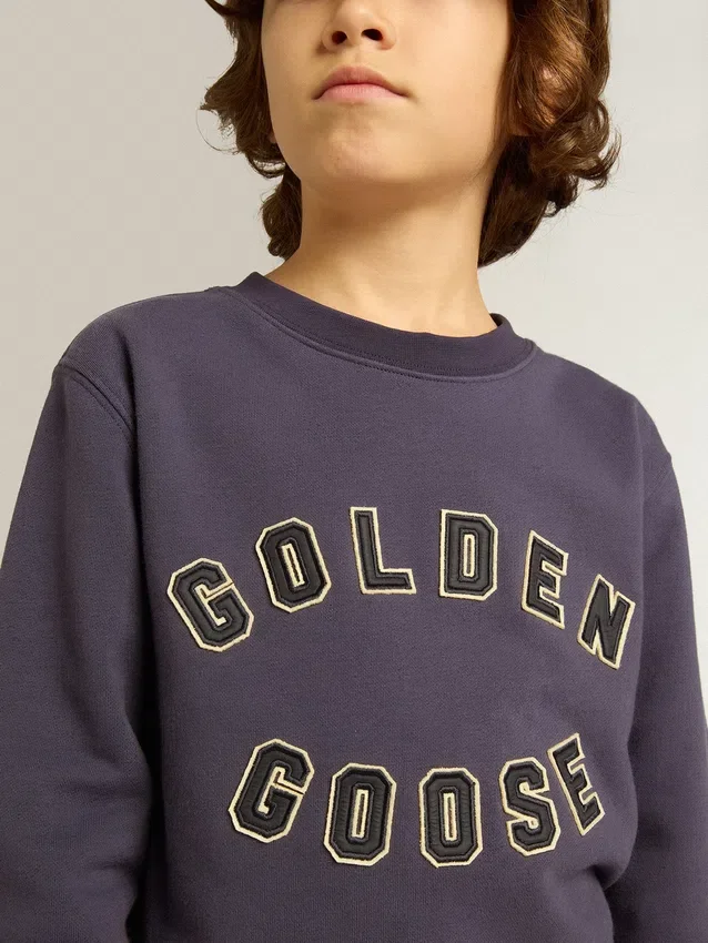 Blau-violettes Sweatshirt mit «golden goose»-Schriftzug auf der Vorderseite
