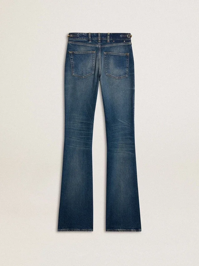 Bootcut-Jeans für Damen mit Vintage-Waschung und metallischen Details
