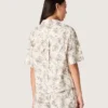 Boxy-Baumwollhemd für Damen mit schwarz-weissem Blumenprint