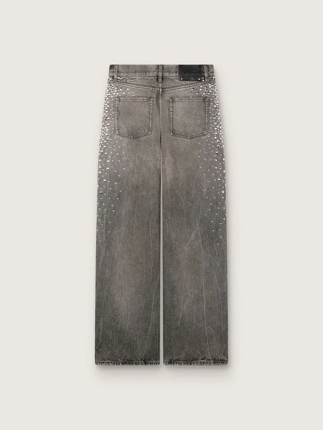Boyfriend-Jeans für Damen aus grauem Denim mit silbernen Nieten im Farbverlaufseffekt