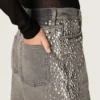 Boyfriend-Jeans für Damen aus grauem Denim mit silbernen Nieten im Farbverlaufseffekt