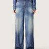 Boyfriend-Jeans für Damen in blauem Denim mit Archiv-Print