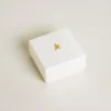 Buchstaben-Anhänger «I» aus goldfarbenem Messing mit Kristallen
