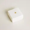 Buchstaben-F-Anhänger aus goldfarbenem Messing mit Kristallen