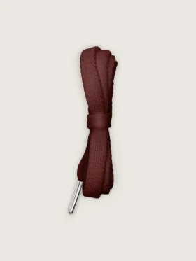 Burgunderrote LTD-Schnürsenkel mit gestickten Herzen und Kontrastlogo