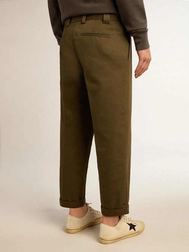 Chinos in Militärgrün aus der Golden Collection