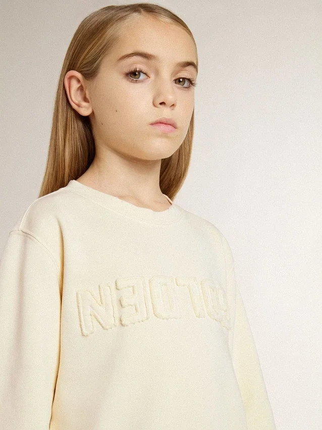 Cremefarbenes Sweatshirt für Mädchen mit Aufnäher-Schriftzug