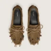 Cruise-Loafer für Damen aus khakifarbenem Wildleder mit Fransen und mehrfarbigen Perlen