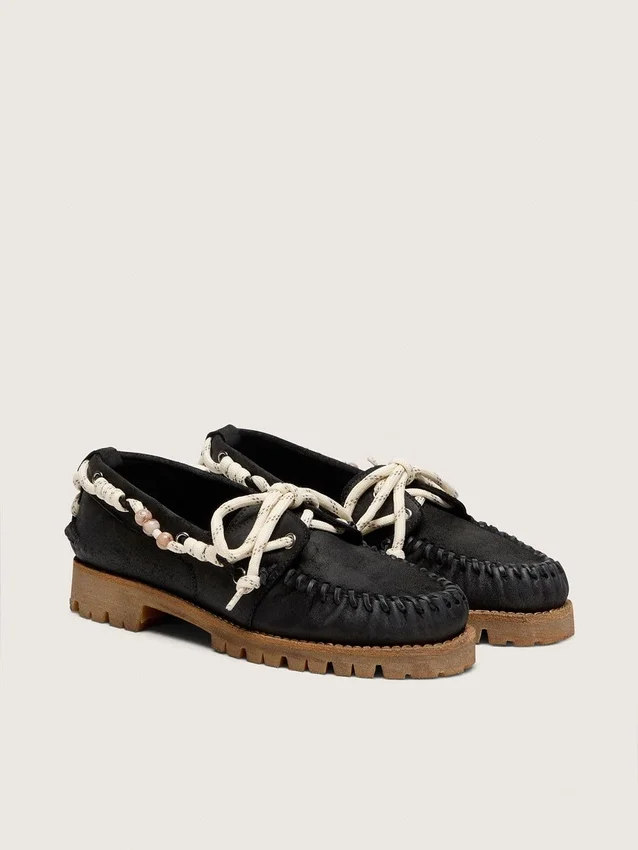 Cruise-Loafer für Damen aus schwarzem, gewachstem Wildleder mit schwarzen Wanderschnürsenkeln