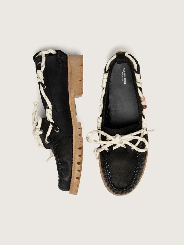 Cruise-Loafer für Damen aus schwarzem, gewachstem Wildleder mit schwarzen Wanderschnürsenkeln