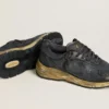 Dad-Star für Damen aus schwarzem Naplak- und Crackle-Leder mit schwarzem Stern und Fersenlasche