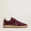 Damen-Ball Star aus burgunderrotem Wildleder mit Kristallstern und Fersenlasche aus Metallic-Leder