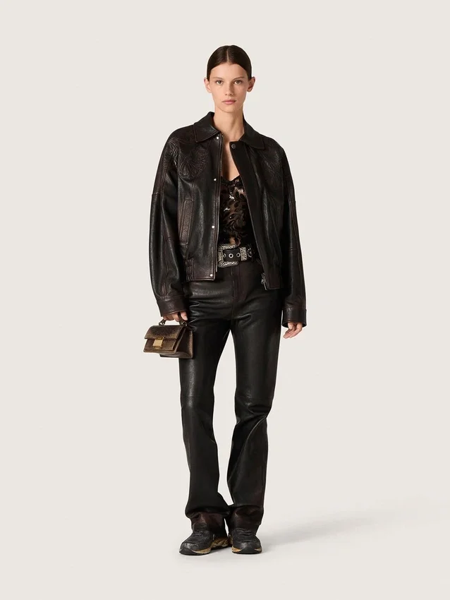 Damen-Bomberjacke aus dunkelburgunderrotem Nappaleder mit Blumenstickerei